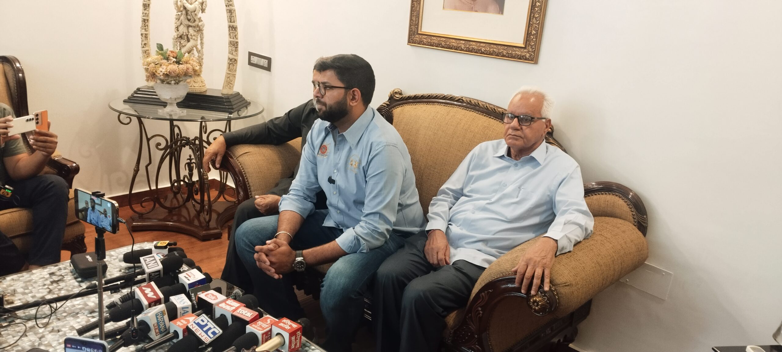 सिरसा: सीडीएलयू के कुलपति पर पद के दुरुपयोग का आरोप: दिग्विजय चौटाला