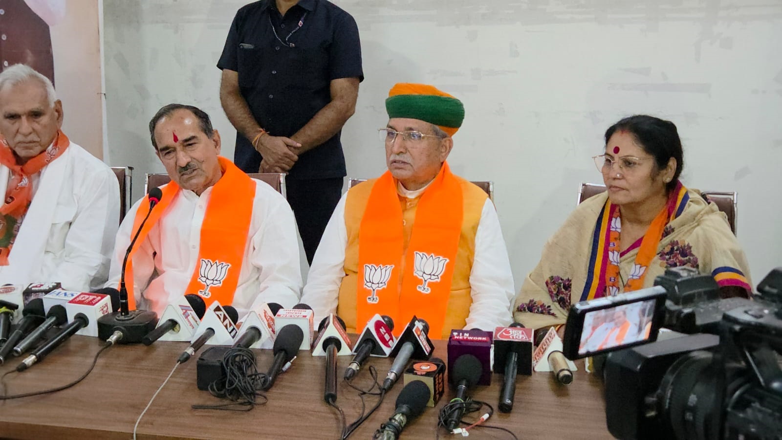 प्रेस वातार् प्रेस वातार्