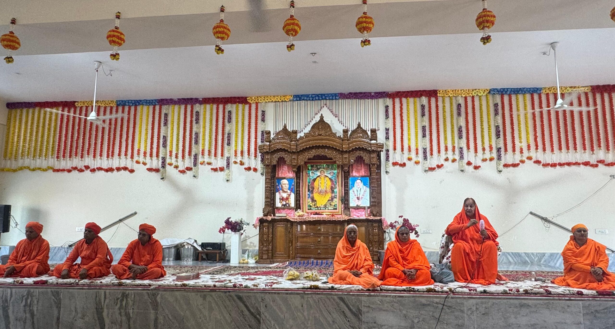 <div>‘महात्मा बुद्ध के जीवन से हमें प्रेरणा मिलती है’</div>
