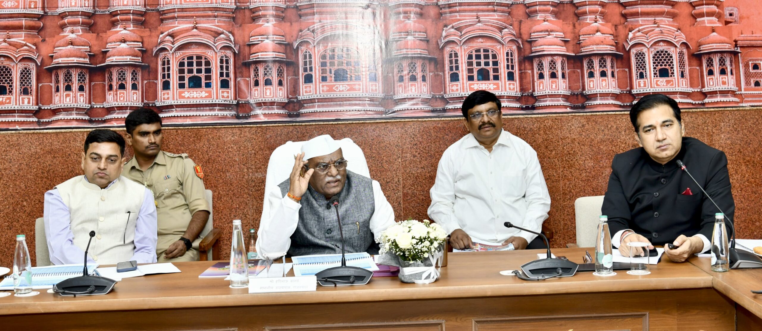 राज्यपाल ने कहा, राजस्थान देव धर्म, गौ सेवा से जुड़ी आध्यात्मिक संस्कृति का सभ्य प्रदेश