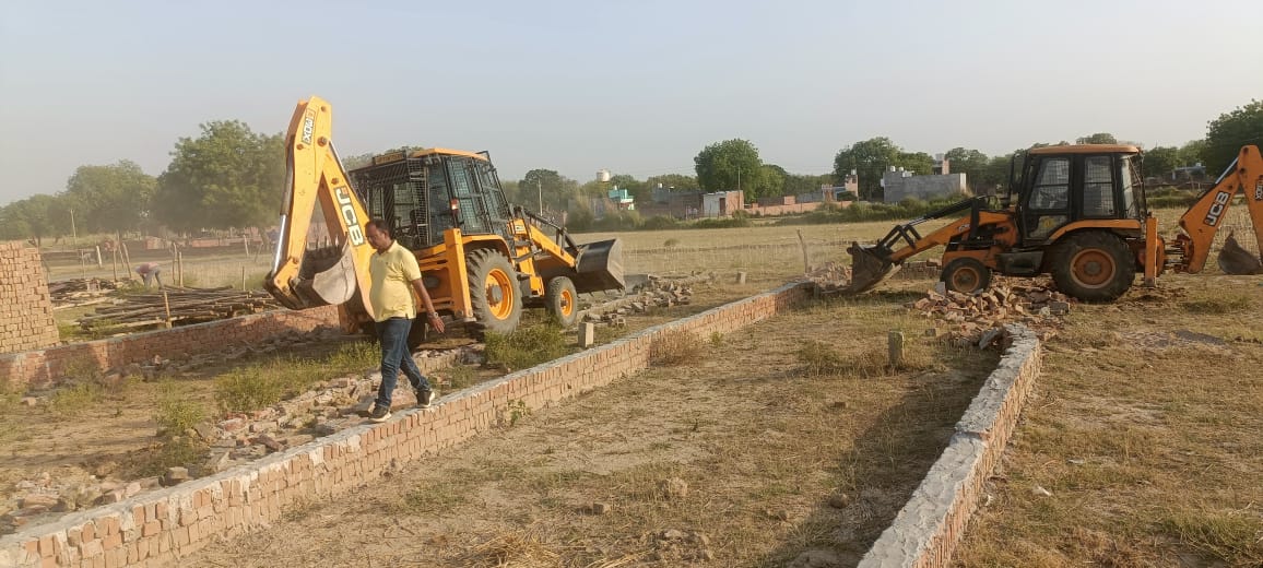 पीडीए की प्रवर्तन टीम ने जमीदोज कराया 30 बीघा अवैध प्लाटिंग
