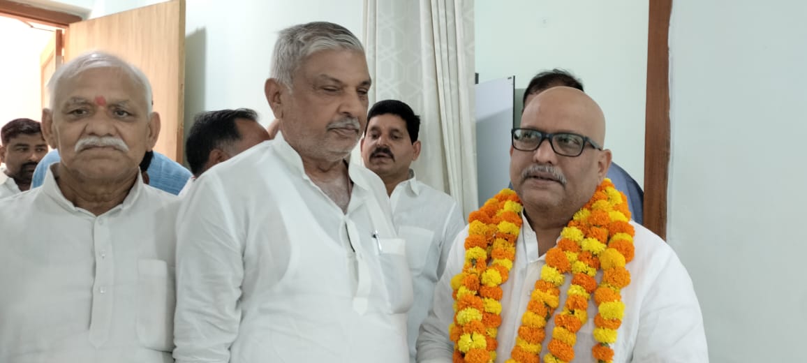 *कांग्रेस मजबूती के साथ सत्ता परिवर्तन करेगी : इं. संतोष कुमार मिश्र* *कांग्रेस मजबूती के साथ सत्ता परिवर्तन करेगी : इं. संतोष कुमार मिश्र*