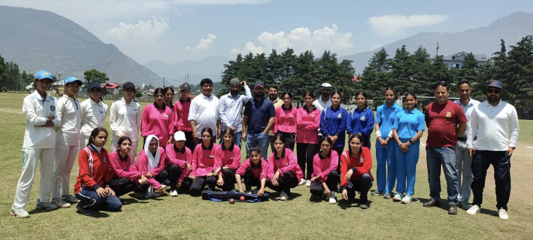 किश्तवाड़ में अंतर-विद्यालय क्षेत्रीय क्रिकेट टूर्नामेंट में 140 छात्रों ने लिया भाग