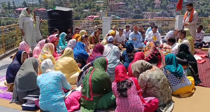 राजगढ़ में शिरगुल मंदिर परिसर में हुआ हवन, ऑपरेशन ‘सिंदूर’ की सफलता पर जताई खुशी