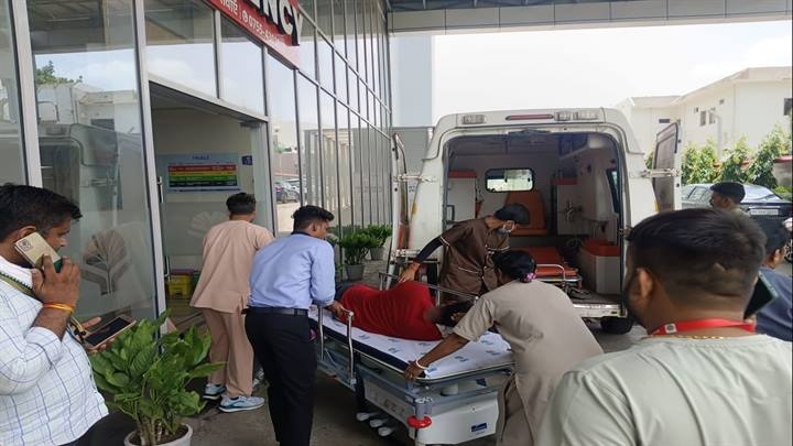 सीहोरः चलती बस में चालक को आया हार्ट अटैक, सीपीआर देकर तुरंत पहुंचाया अस्पताल