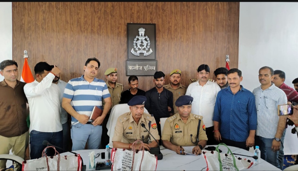 कन्नौज: मंदिरों में चोरी करने वाले दो आराेपित गिरफ्तार