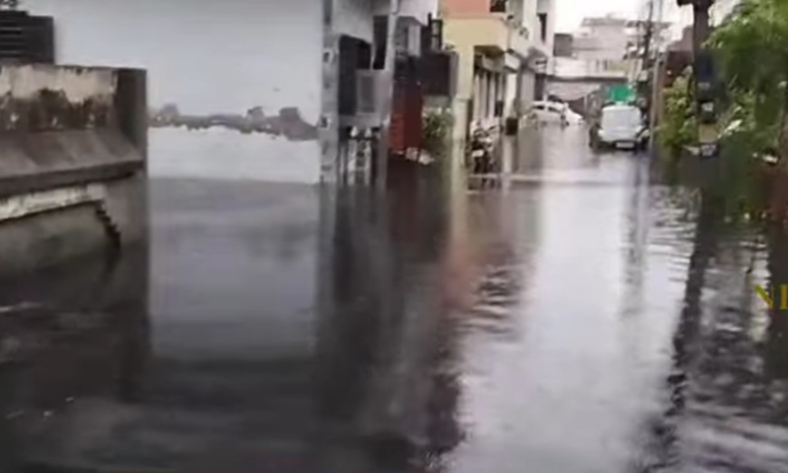 यमुनानगर: कुछ घंटों की बारिश से शहर हुआ जलमग्न, कालोनियों में घुसा पानी