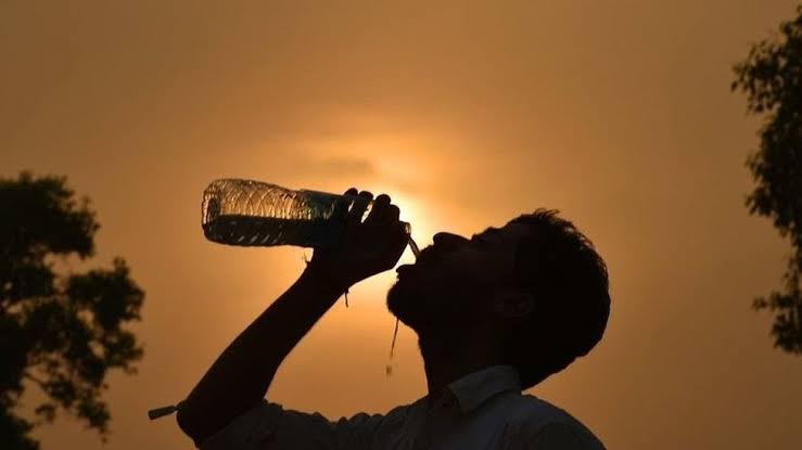 बलरामपुर : बारिश नहीं होने से बढ़ी गर्मी और उमस, दो से तीन डिग्री चढ़ेगा पारा