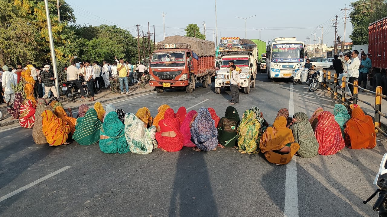 मुरैना: घायल युवक की मौत, परिजनों ने लगाया हाईवे पर जाम