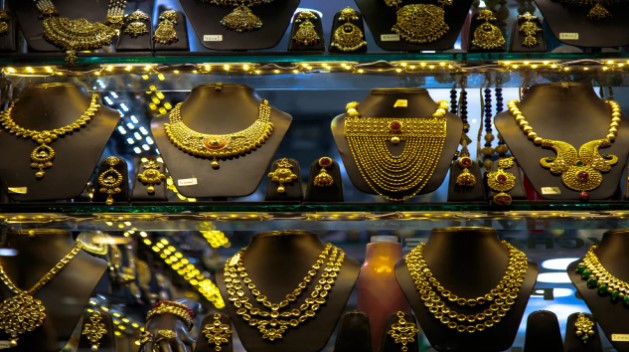 सर्राफा बाजार में मामूली तेजी, सोना और चांदी की बढ़ी कीमत