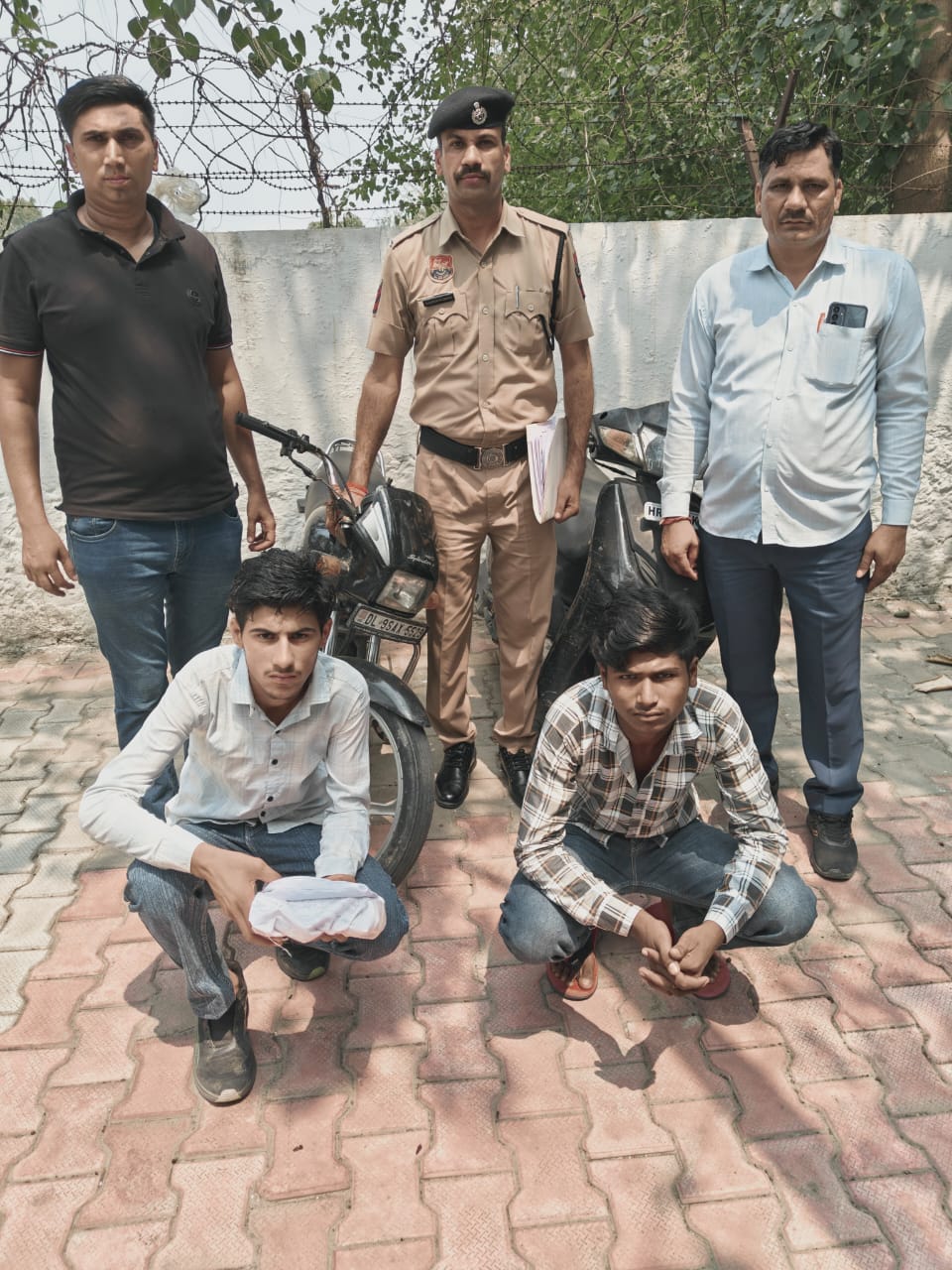 पानीपत में लूट, झपटमारी व वाहन चोर गिरोह के दो सदस्य गिरफ्तार