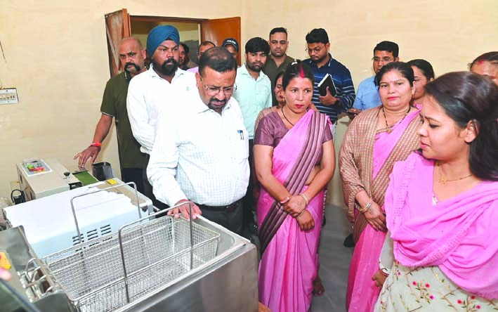 हरिद्वार में उद्यम स्थापना ग्रामीण सशक्तिकरण की दिशा में महत्वपूर्ण पहल: डीएम