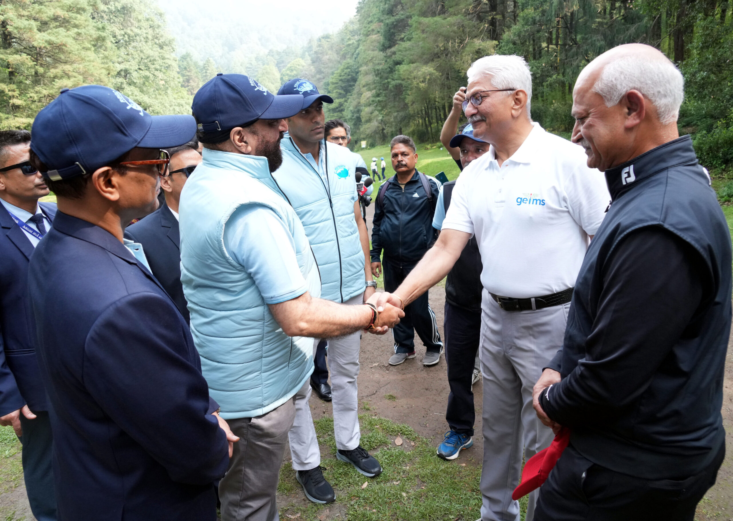 राज्यपाल ने किया 20वें गवर्नर्स कप गोल्फ टूर्नामेंट का टी-ऑफ कर शुभारंभ