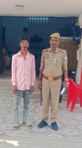 चोरी की बाइक बेचने वाले दो लोग गिरफ्तार, सामान बरामद