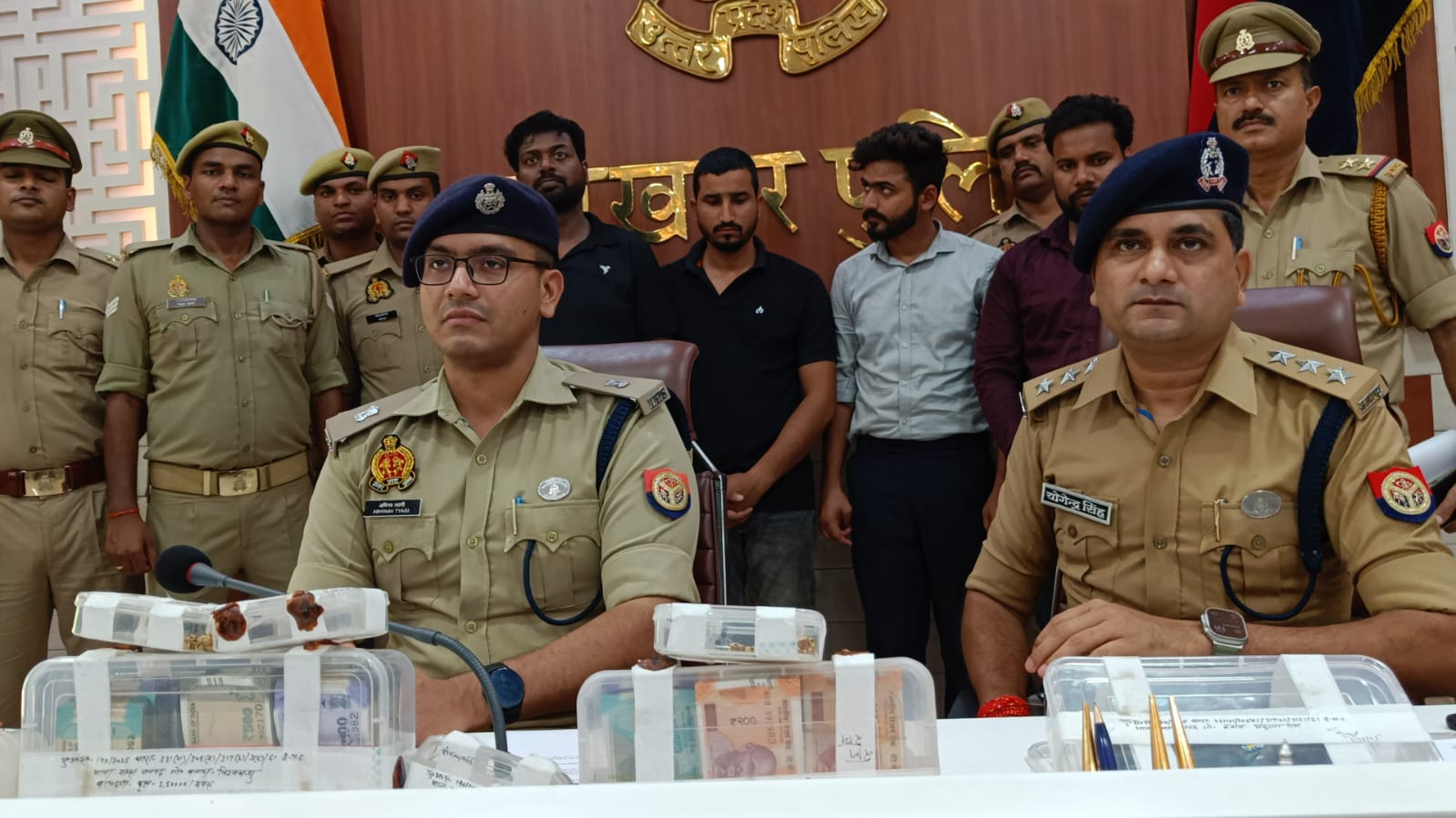 चोरी के माल समेत चार गिरफ्तार