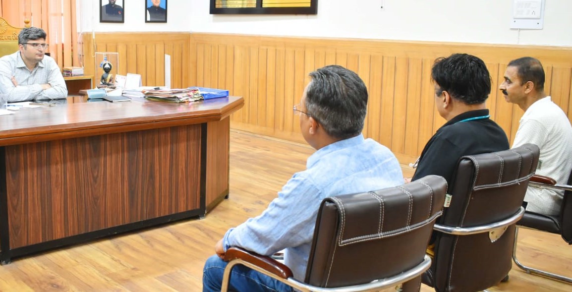 जेनेरिक दवाईयां ही लिखे चिकित्सक : डीएम