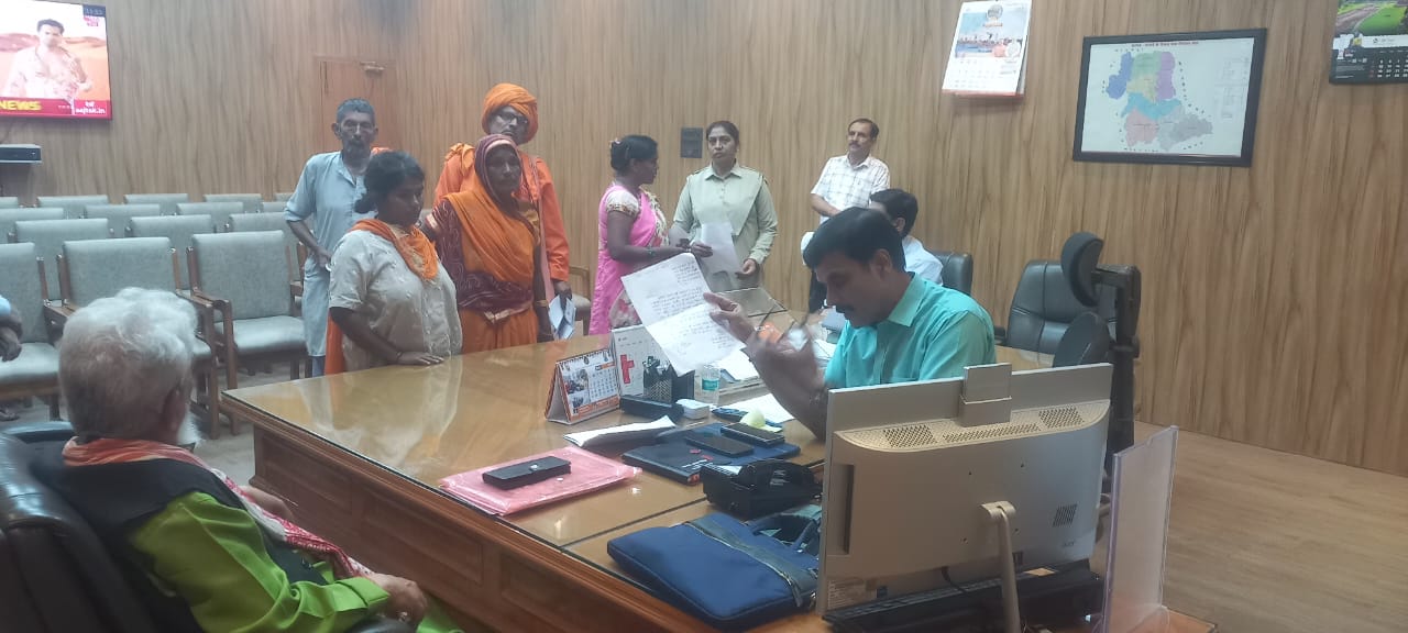 दिव्यांग के साथ ही माँ को भी मिली योजना की सौगात दिव्यांग के साथ ही माँ को भी मिली योजना की सौगात