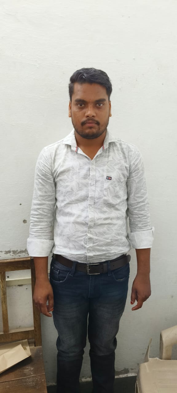 डेढ हजार रुपये की रिश्वत लेते एसीबी ने पटवारी को धरा