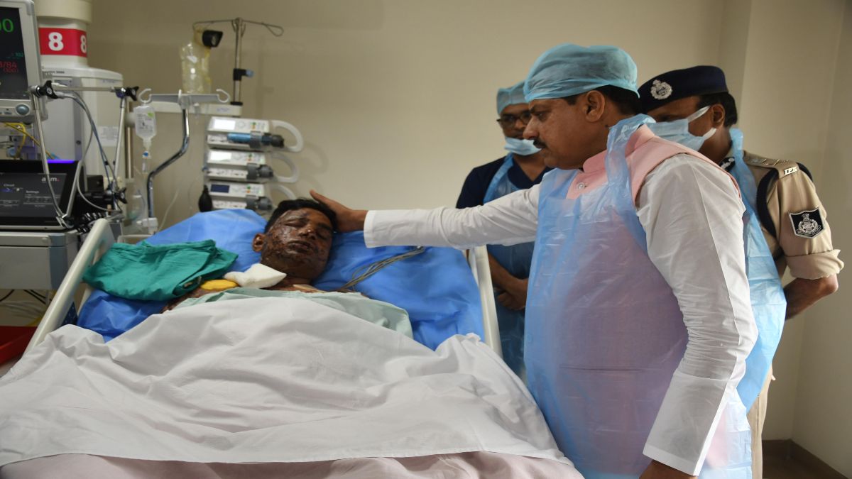 मप्रः मुख्यमंत्री ने अस्पताल पहुंचकर मॉकड्रिल में घायल जवानों का जाना हाल, कांग्रेस के धरने पर कही बड़ी बात