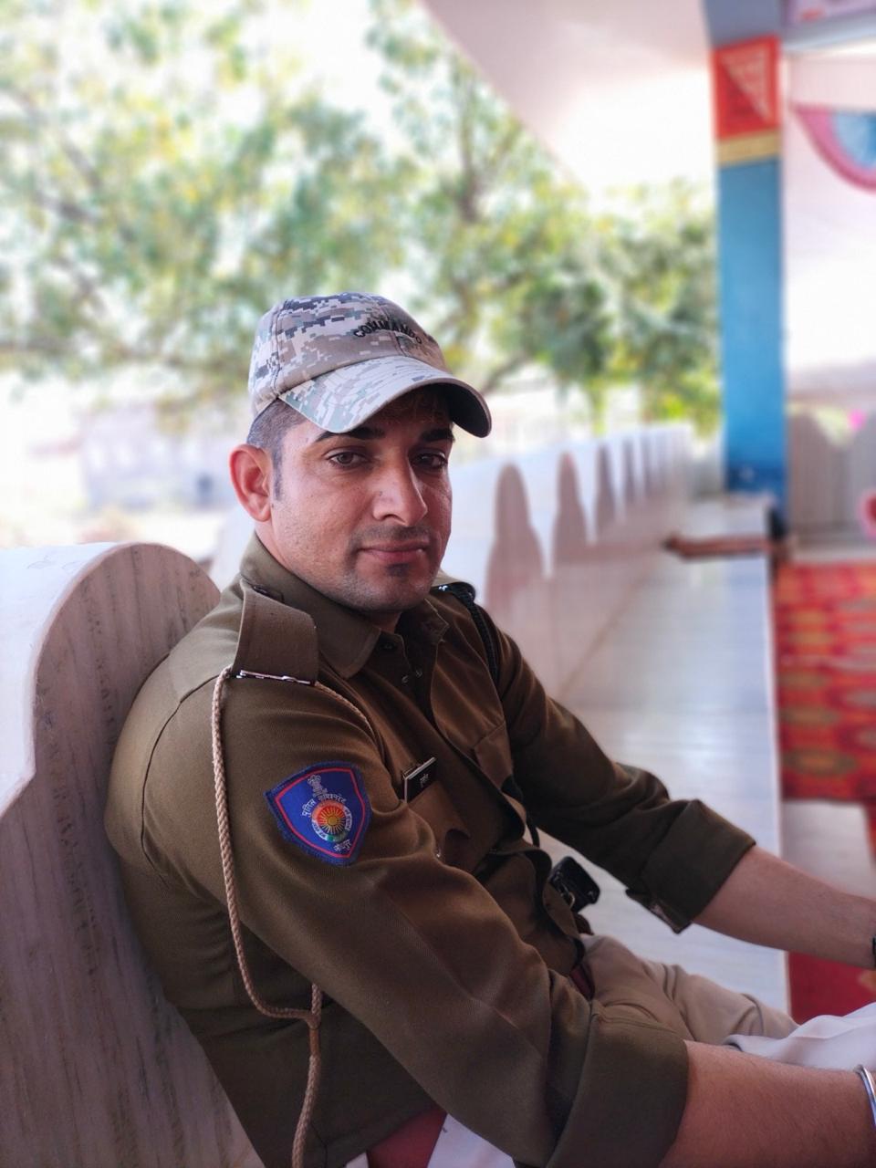 कांस्टेबल सुनील का शव लाया गया पुलिस लाइन : गार्ड ऑफ ऑनर, राजकीय सम्मान से विदाई