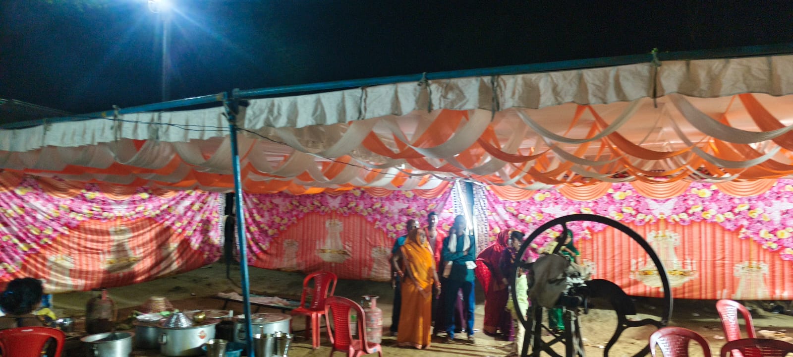 शादी की रात दूल्हा नदारद, खुली पांच साल पुरानी शादी की पोल