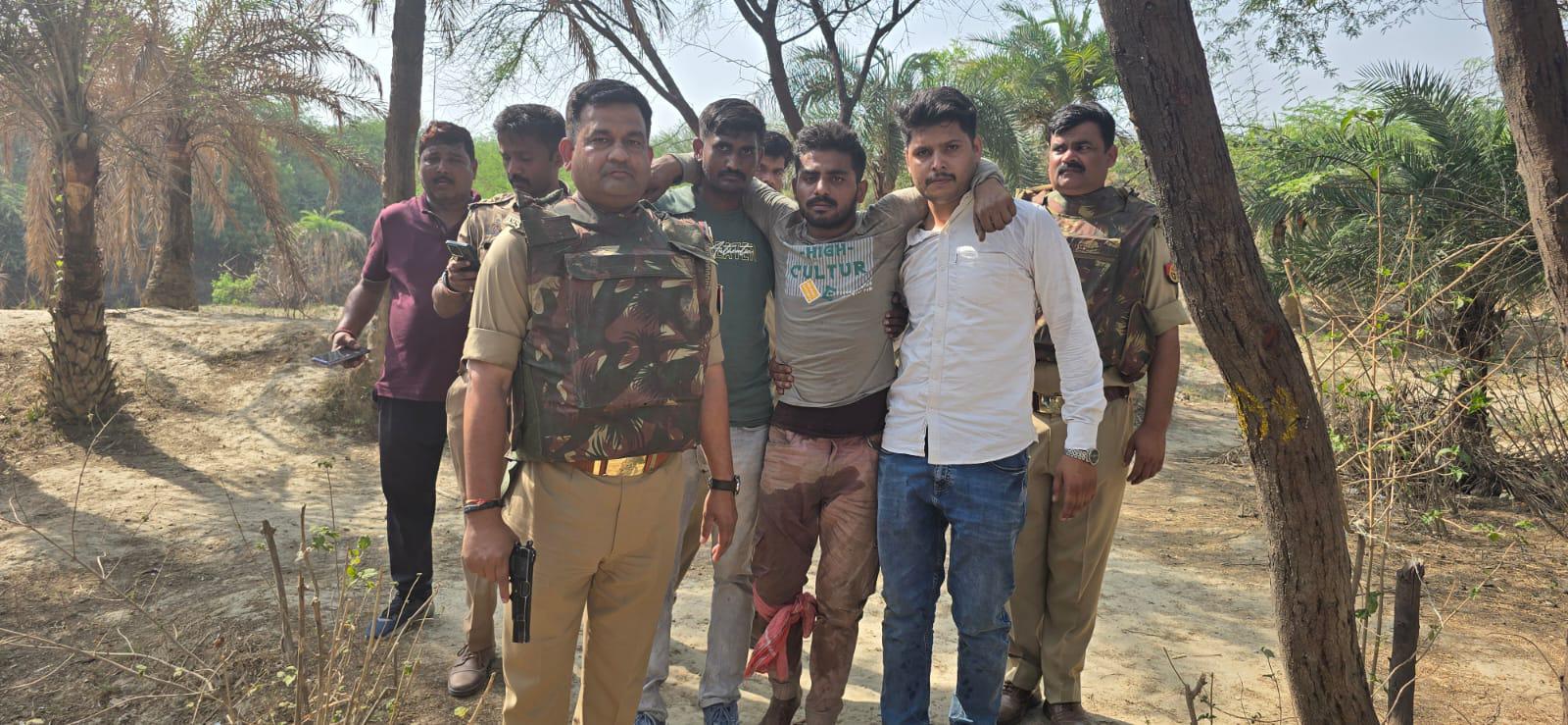रामनगर में पुलिस टीम ने गो तस्कर को मुठभेड़ में दबोचा, अफसर मौके पर पहुंचे