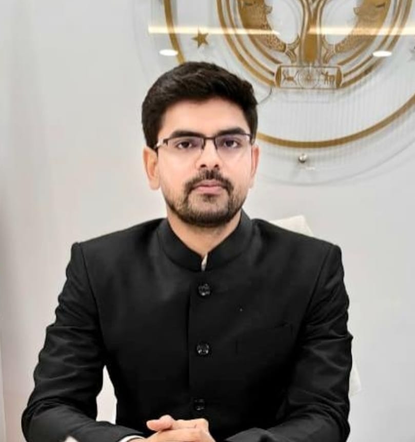 समीक्षा बैठक में खंड शिक्षा अधिकारी व जिला समन्वयक गैरहाजिर, सीडीओ ने एक दिन का वेतन काटने के दिए निर्देश