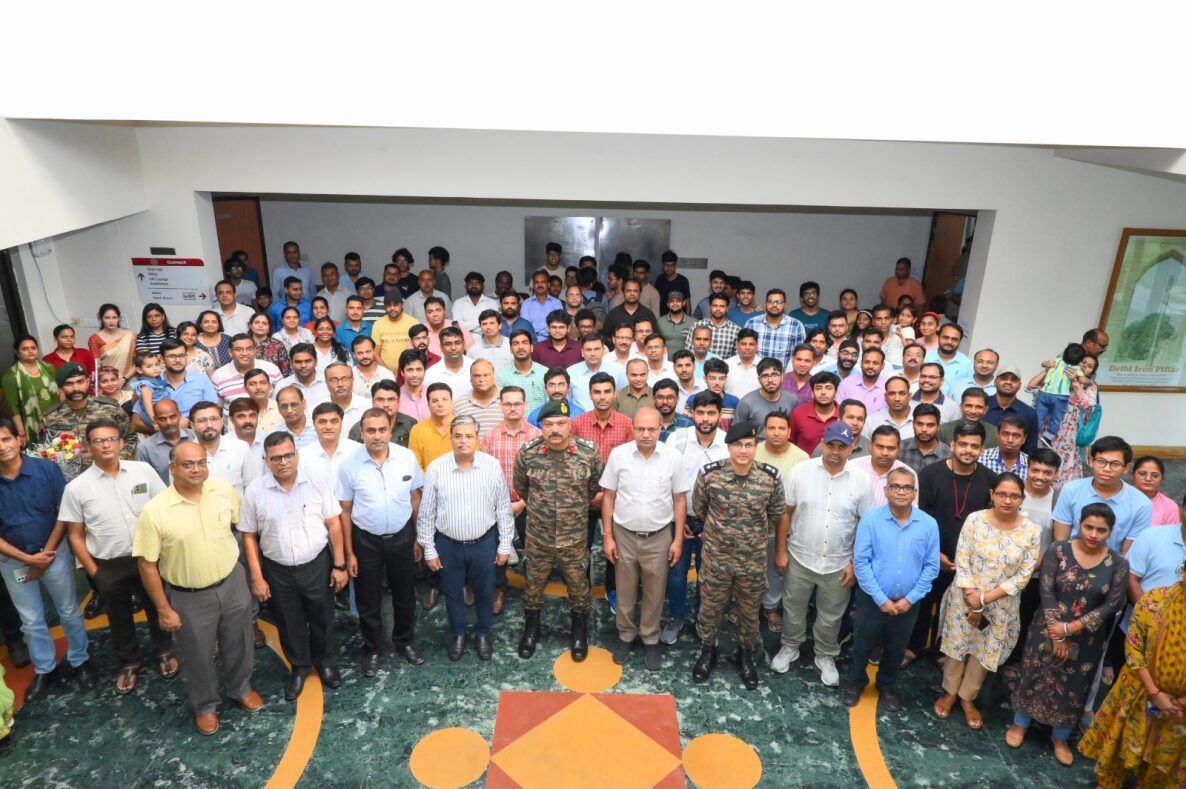 आईआईटी कानपुर शिक्षा के क्षेत्र में अग्रणी ही नहीं बल्कि समाजिक जिम्मेदारियों को भी बढ़ावा : प्रो. ब्रज भूषण