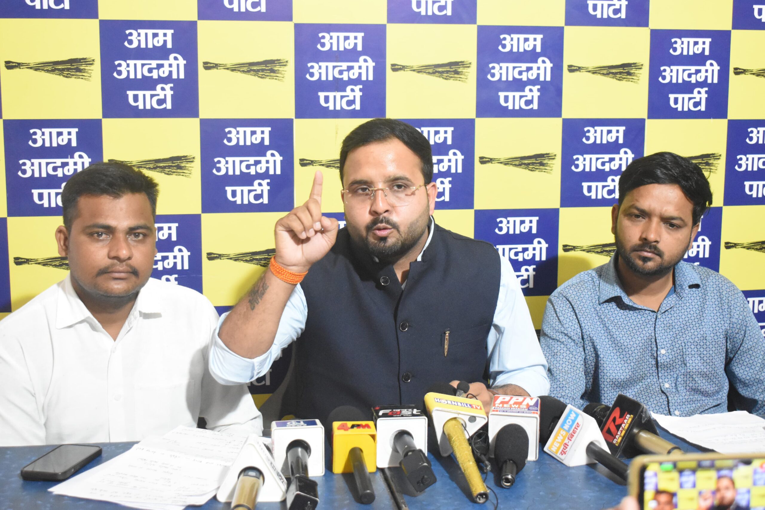 भाजपा के संस्कारों का सच आ रहा जनता के सामने : वंशराज दुबे