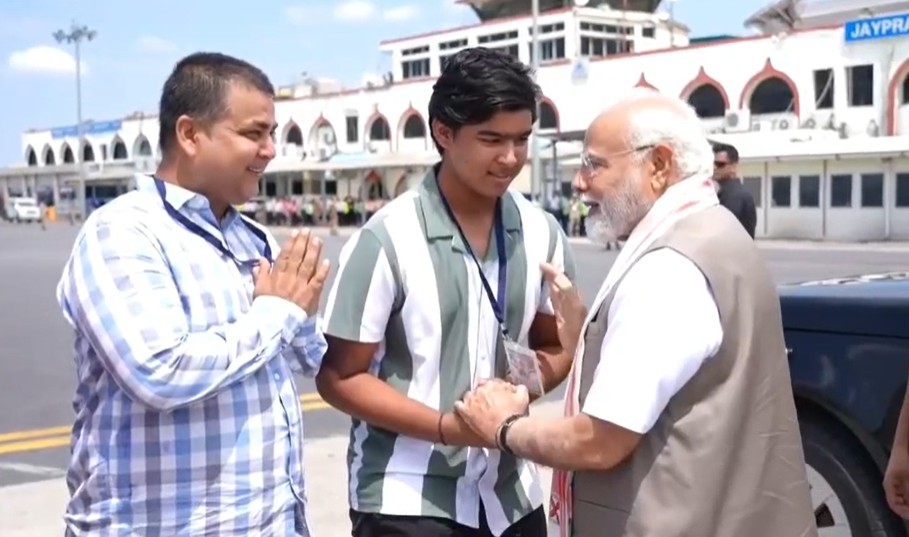 पटना में युवा क्रिकेटर वैभव सूर्यवंशी से मिले प्रधानमंत्री मोदी