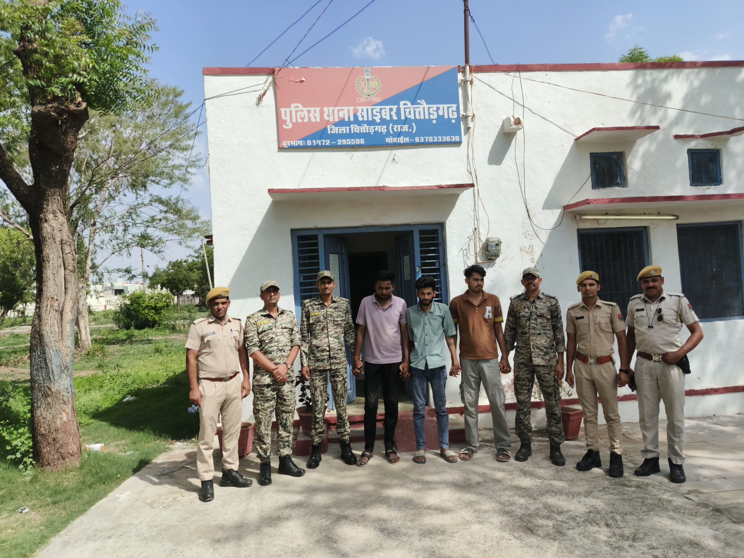 ऑनलाईन सट्टा खिलाने वाले तीन गिरफ्तार, 11 मोबाईल, दो स्केनर मशीन जब्त, तीन गिरफ्तार