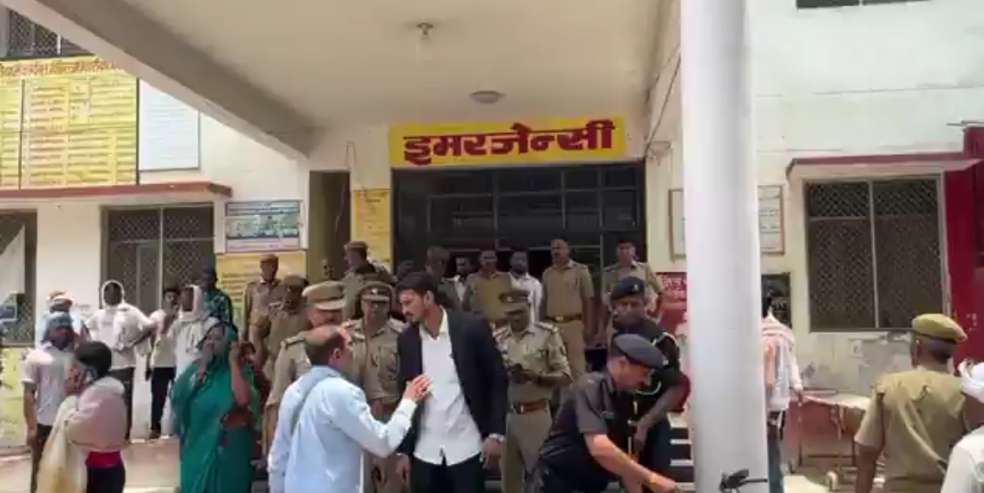 बलिया न्यायालय परिसर में वकीलों के दो गुटों में मारपीट, कई घायल