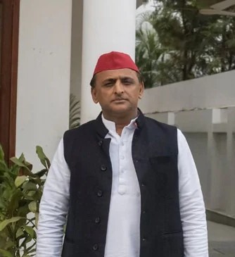 गोमती रिवर फ़्रंट में दुर्गंध खत्म हाेने से बढ़ेगा जेट स्कीइंग का आनंद : अखिलेश यादव