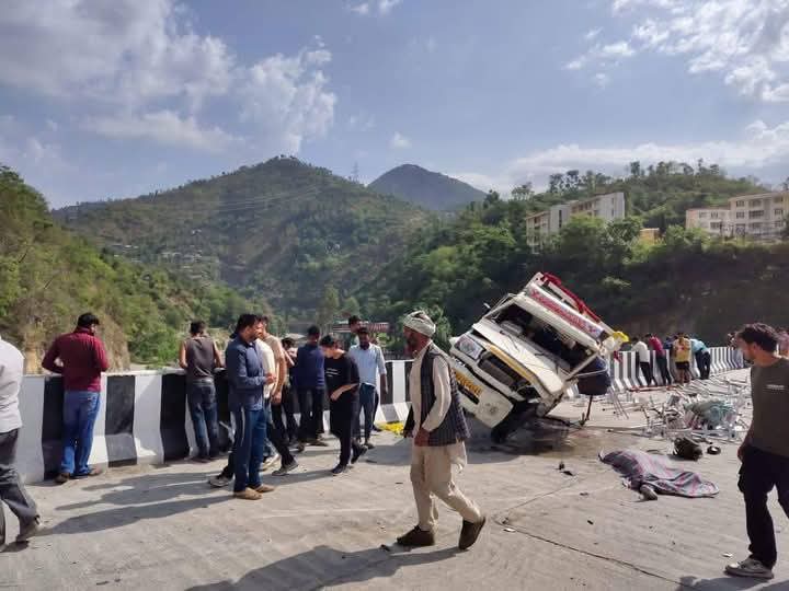 (अपडेट) मंडी के कमांद में जीप हादसा, पंजाब के पांच युवकों की मौत