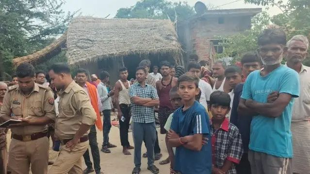 शराबी बेटे ने मां काे पीट-पीट कर मार डाला