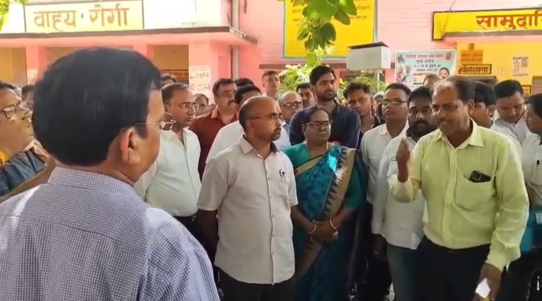 घूस लेने के आरोप में जेल में बंद डाक्टर वेंकटेश की मौत,डाक्टरों में आक्रोश