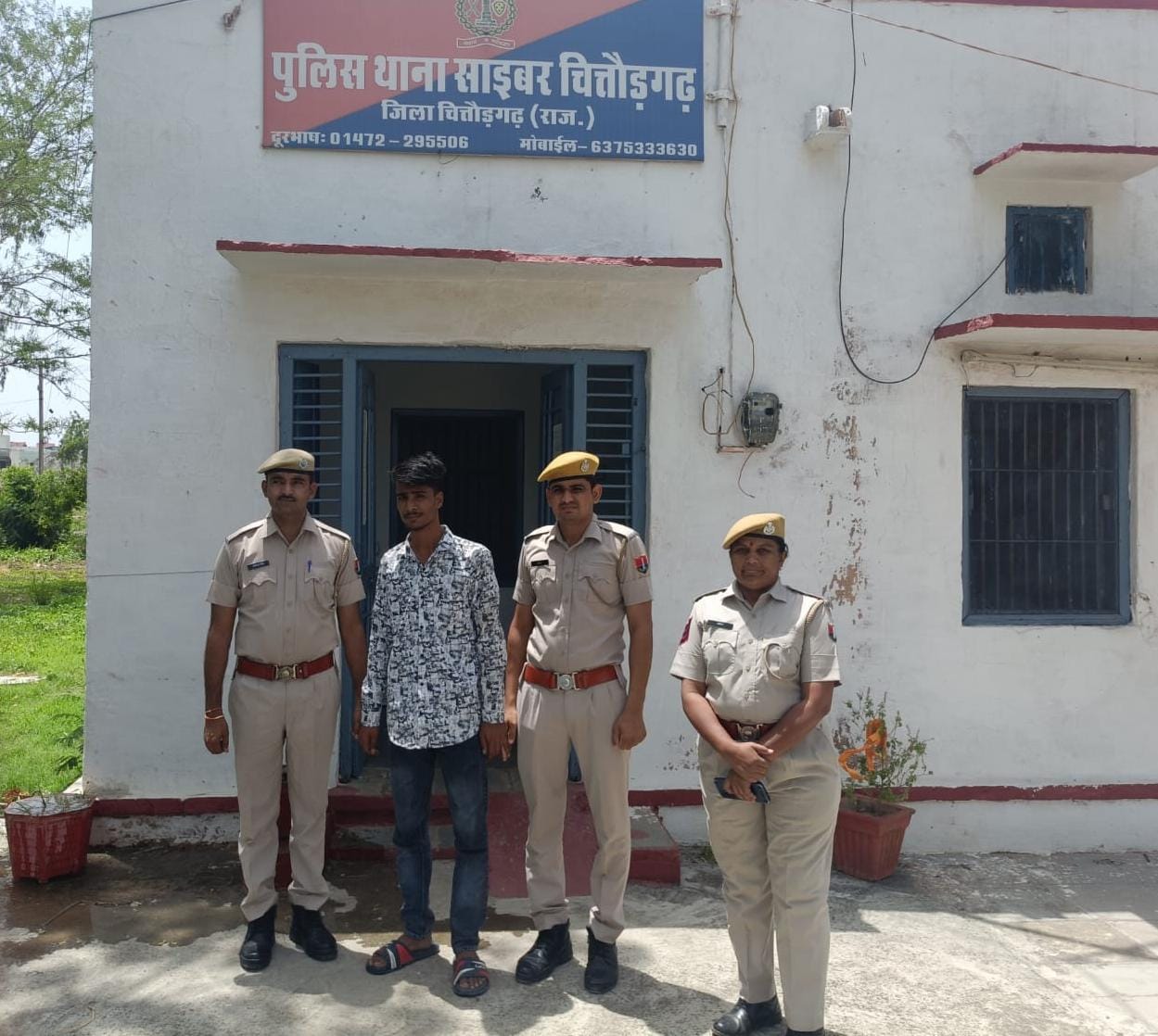 लड़की के नाम से इंस्टाग्राम आईडी बना प्रेम जाल में फांसा, आत्महत्या की धमकी दे सवा लाख ठगने वाला गिरफ्तार