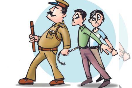 पुलिस ने पांच घंटे में 84 आराेपिताें काे गिरफ्तार किया