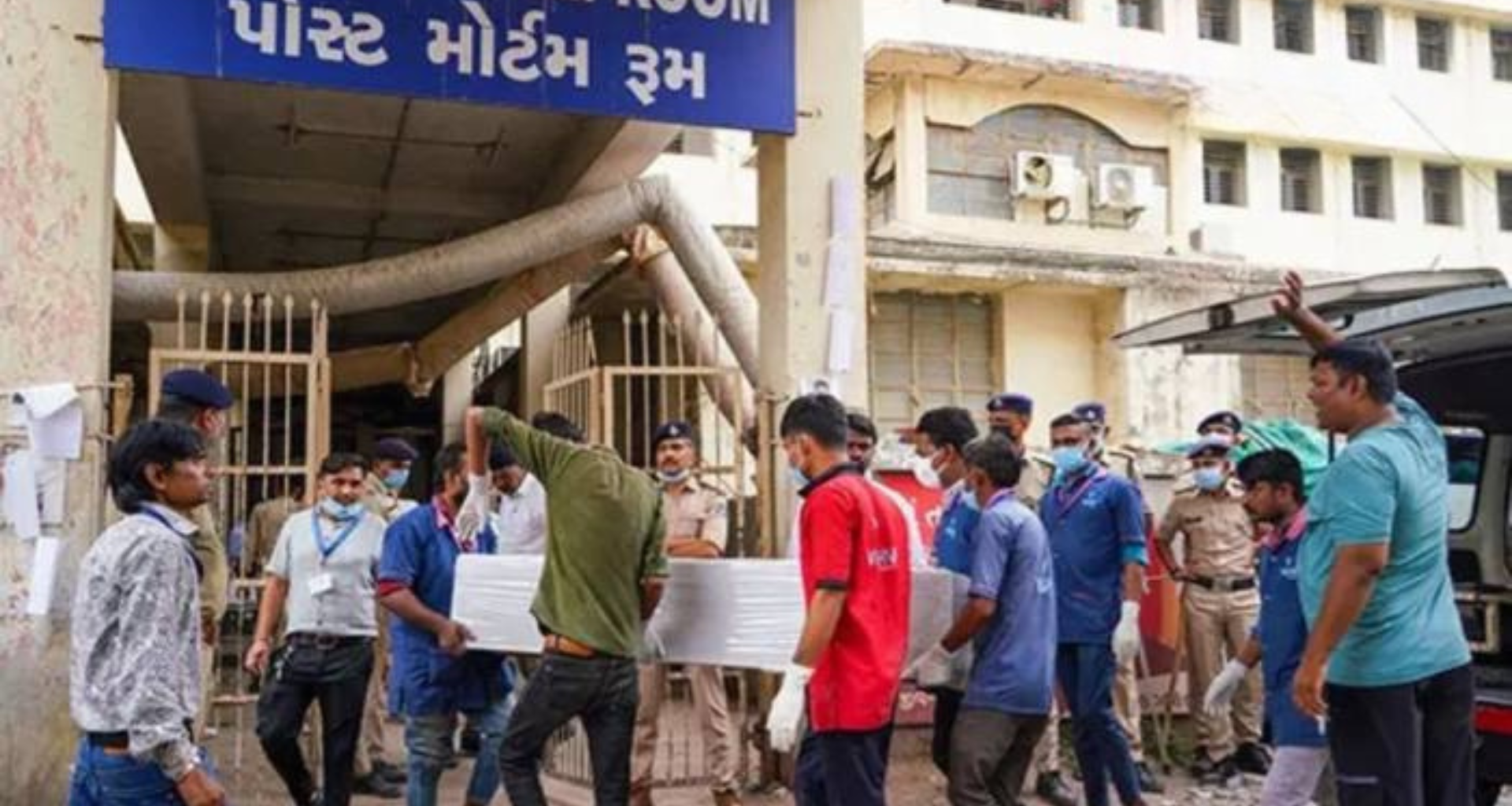 अहमदाबाद विमान हादसे में 140 डॉक्टरों ने 12 घंटे में किया 270 से ज्यादा शवों का पोस्टमॉर्टम, DNA सैंपल से हुई पहचान