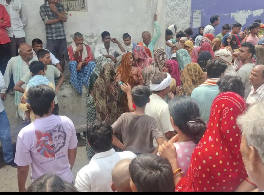 फंदे से लटका मिला विवाहिता का शव