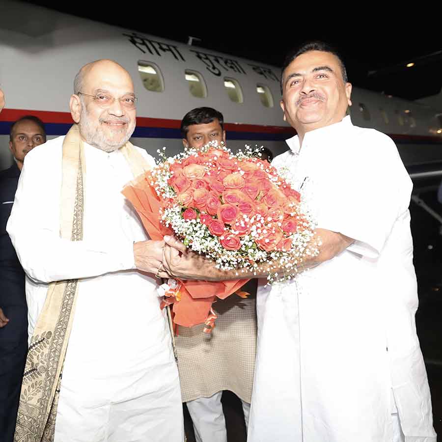 कोलकाता में अमित शाह का भव्य स्वागत, आज कई कार्यक्रमों में होंगे शामिल