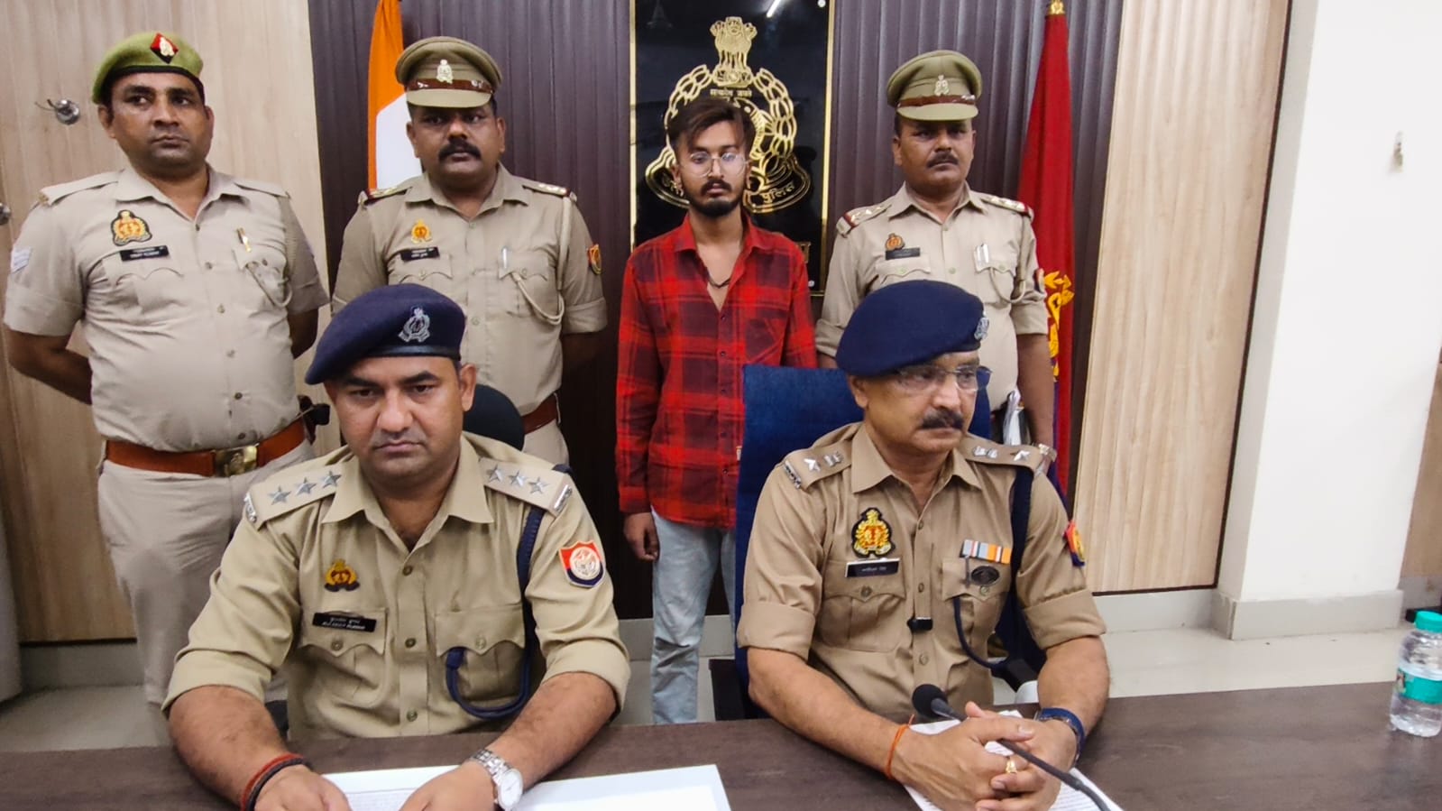 सोशल मीडिया पर धार्मिक भावनाओं को भड़काने व अभद्र टिप्पणी करने का आरोपित गिरफ्तार